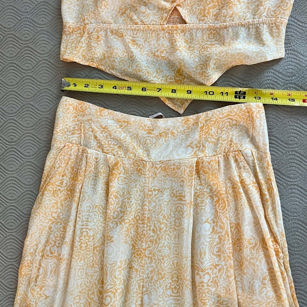 Free People Vanessa high rise wide leg pants and top set in gold only size small - Picture 10 of 13